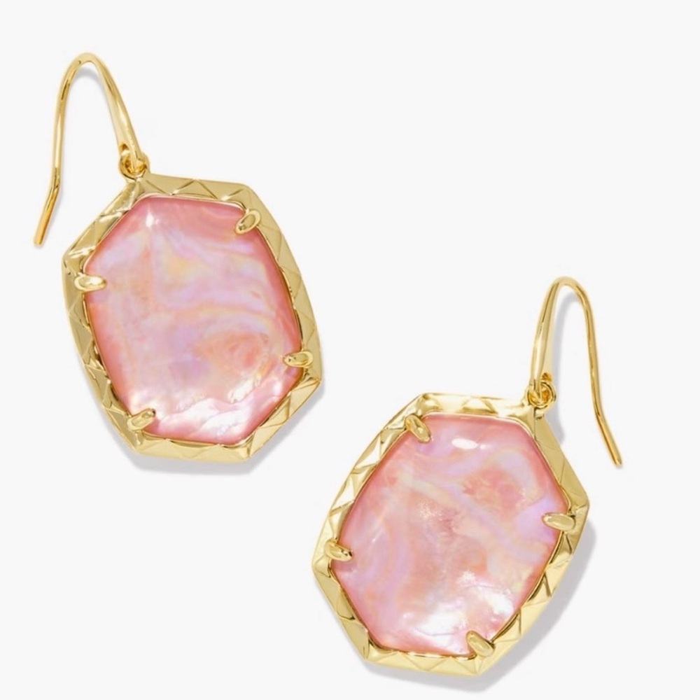 New Kendra Scott Gold and Pink Iridescent Abalone drop Earrings